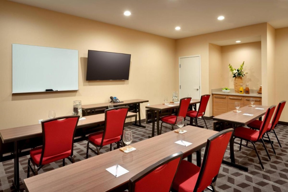TownePlace Suites by Marriott Clovis Image 21